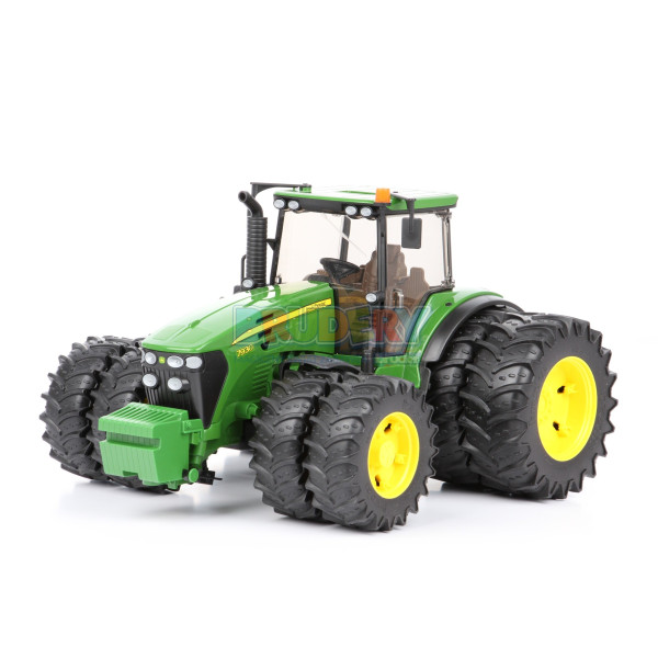 John Deere 7930 mit Zwillingsbereifung